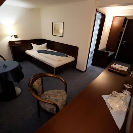 Goldener Adler Hotel 4*