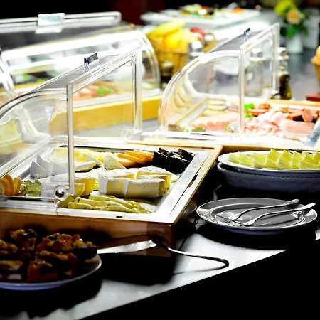 Goldener Adler Hotel 4*